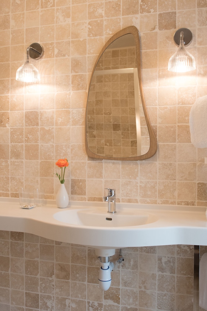 Le Central Boutique Hotel Beaune Centre 50/50