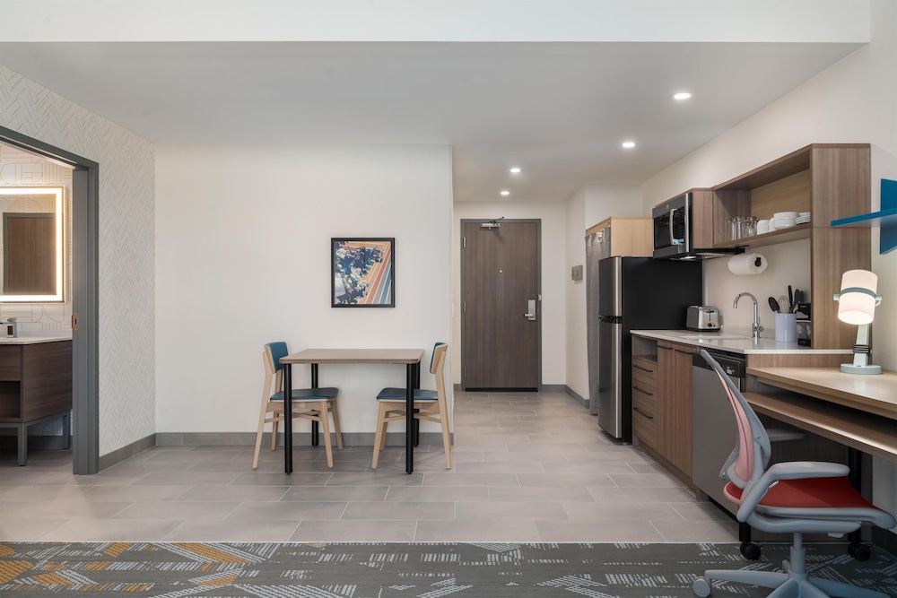 Home2 Suites by Hilton Riverview Tampa 38/54