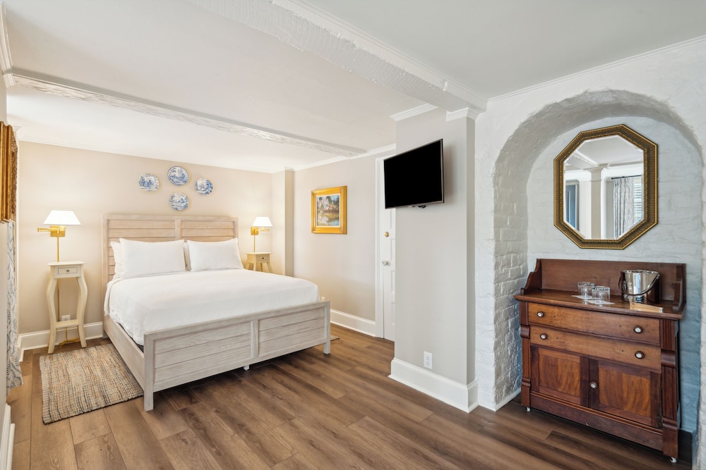The Cuthbert House Inn 9/50