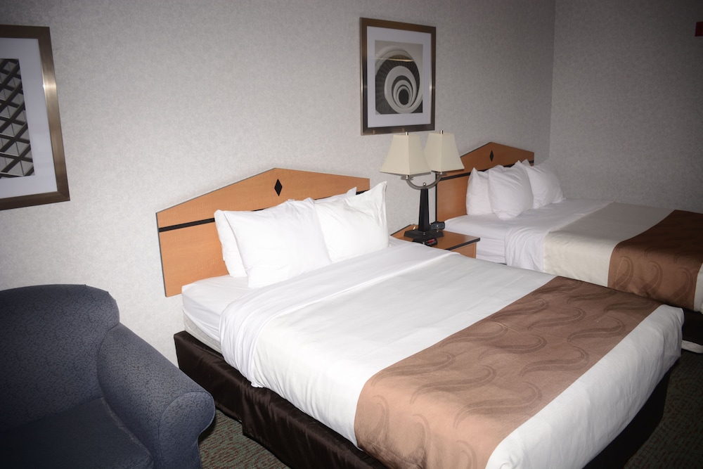 Quality Inn & Suites Denver International Airport 13/42