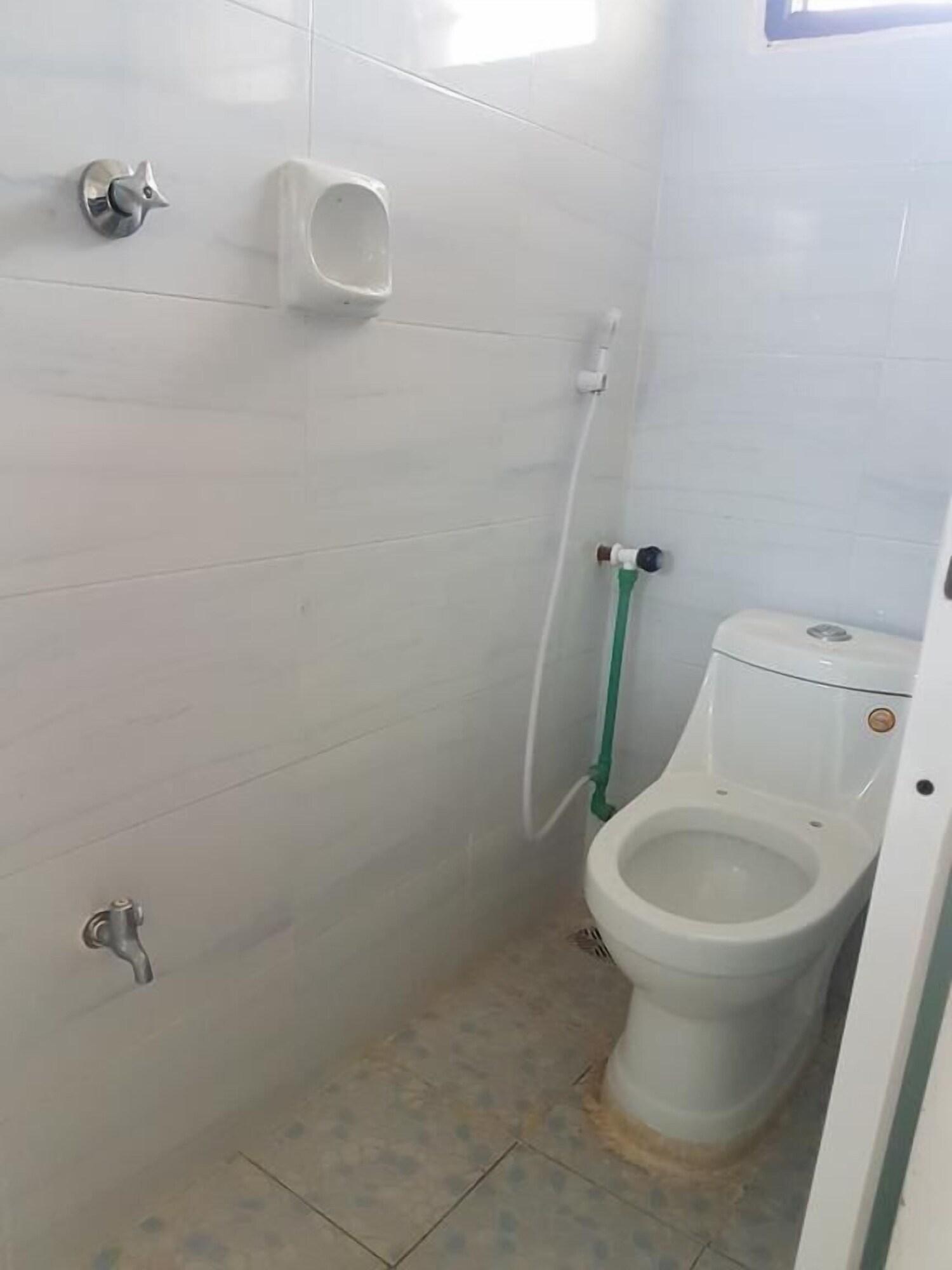 Miritini Golden Guest House 17/18