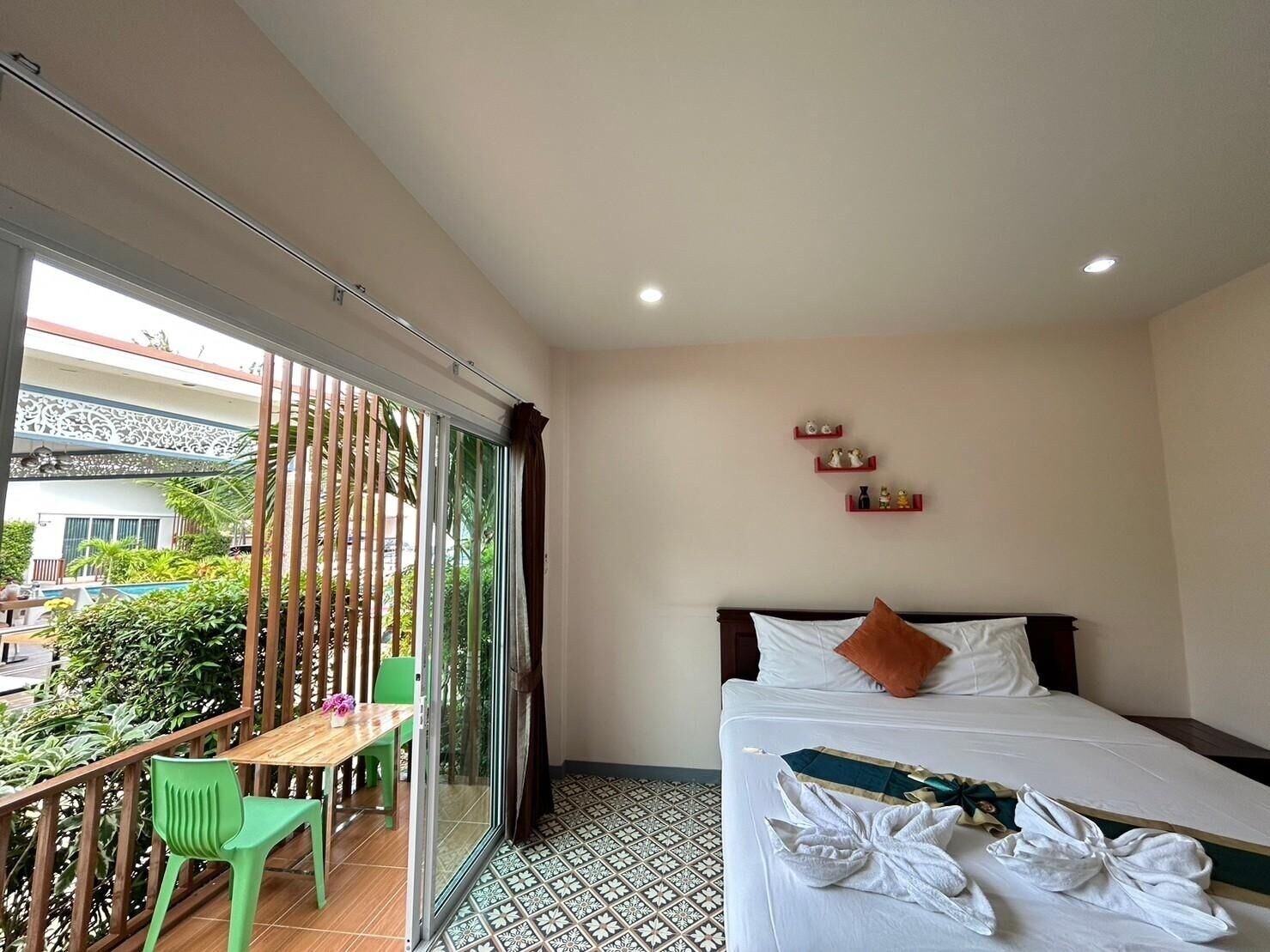 SUPERIOR, DOUBLE OR TWIN BED, GARDEN VIEW