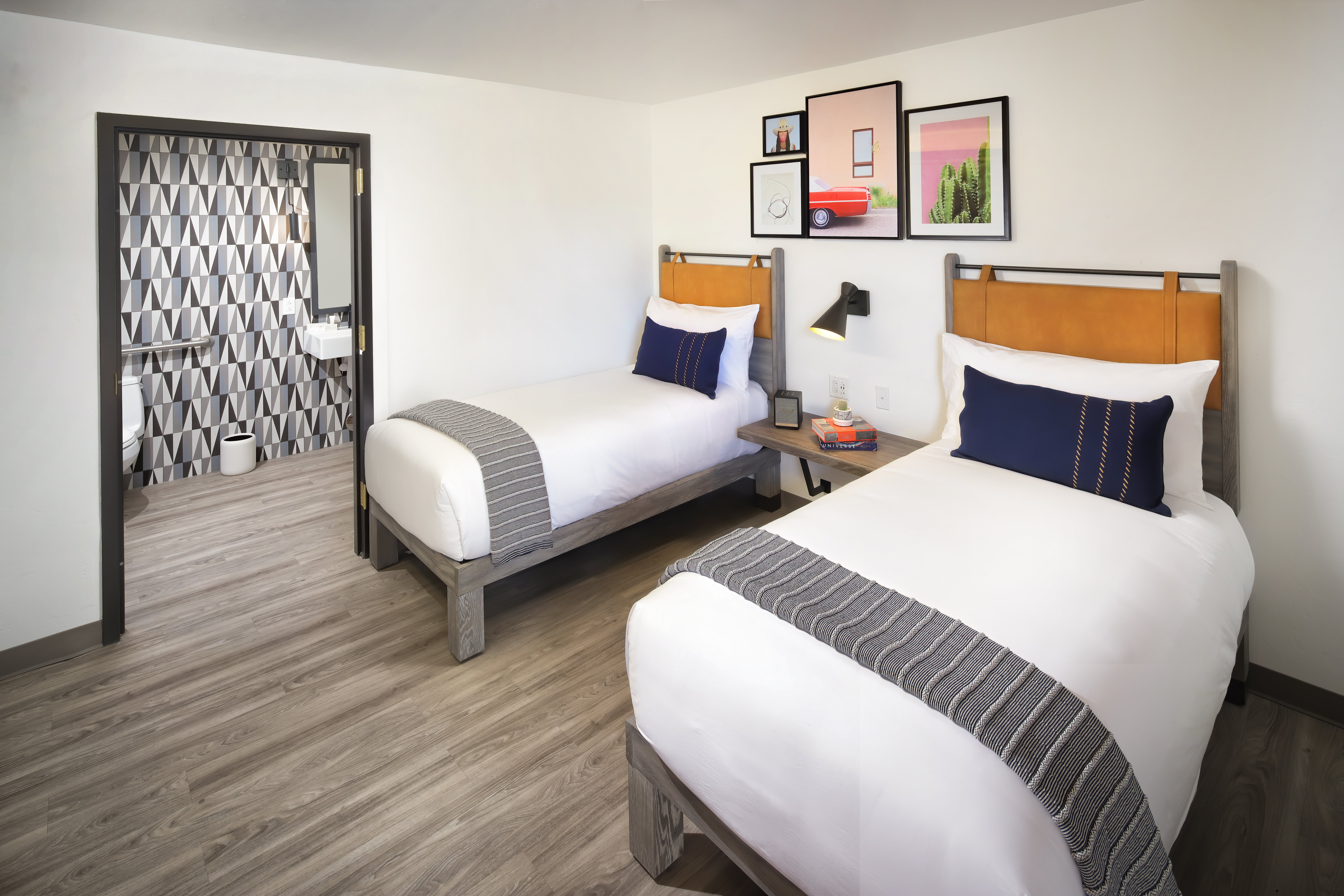 STANDARD, TWIN BEDS, ACCESSIBLE