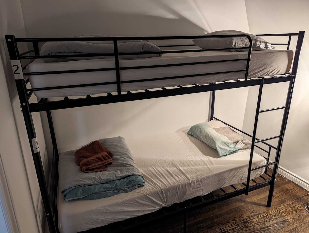 Male Dorm, 4 Beds