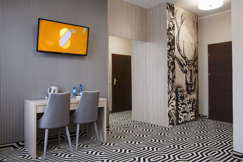 Art Hotel Sosnowiec 56/65