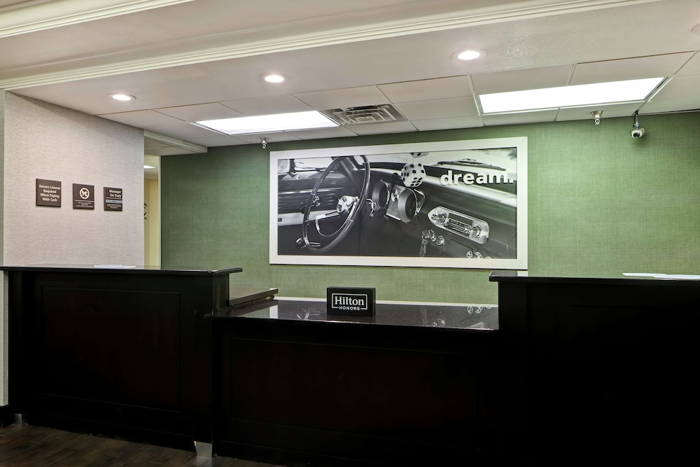 Hampton Inn Atlanta/Woodstock 20/34