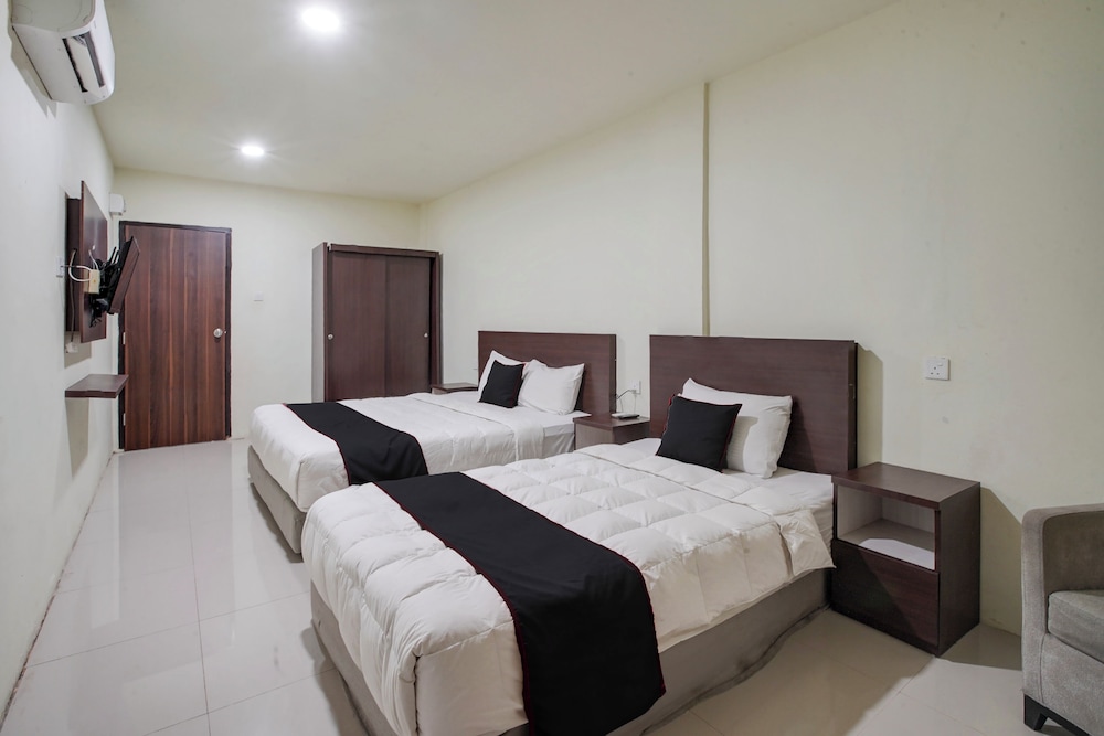 Collection O near Harbour Bay Mall formerly Kansa Hotel 22/37
