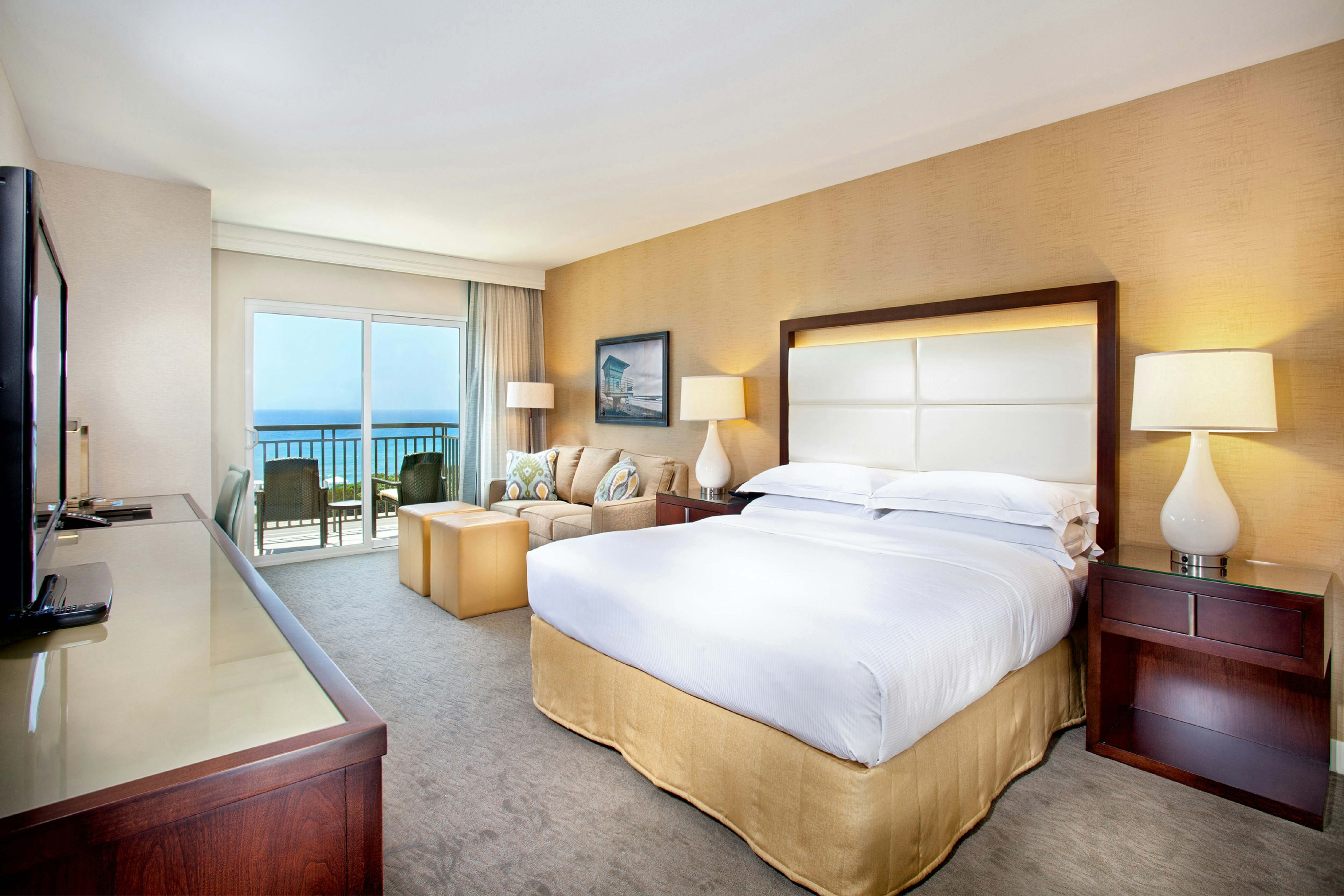 ROOM, KING BED, OCEAN VIEW, SOFA, BALCONY