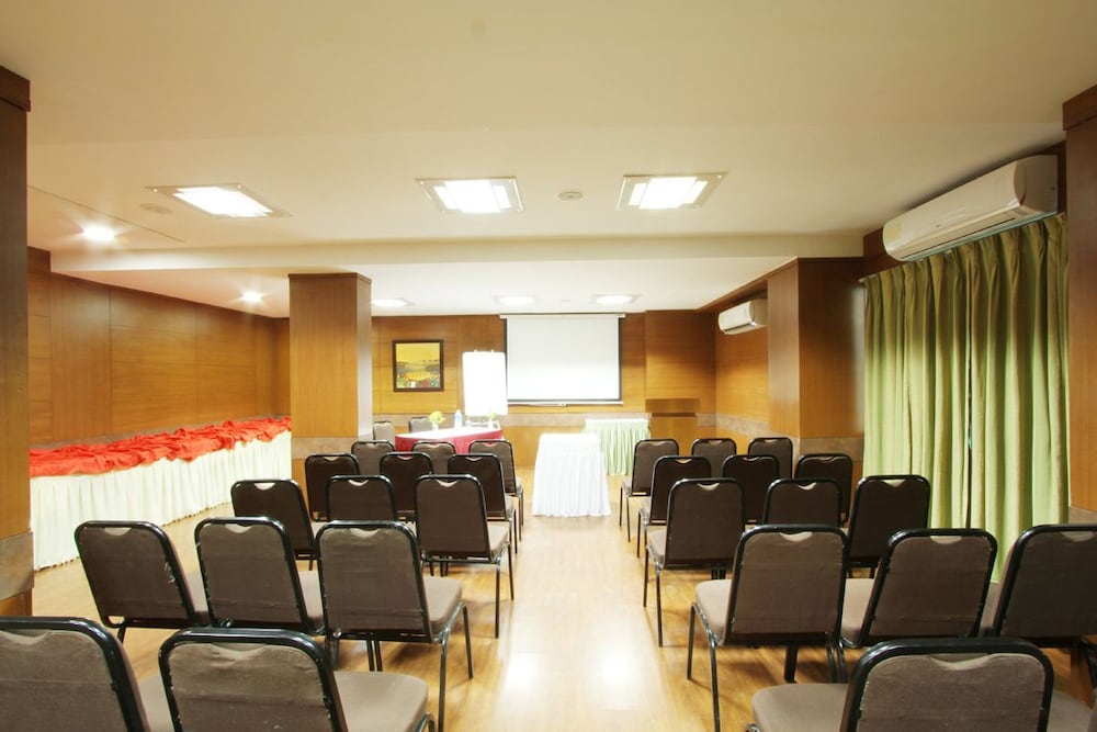 Riverview Hotel 37/48