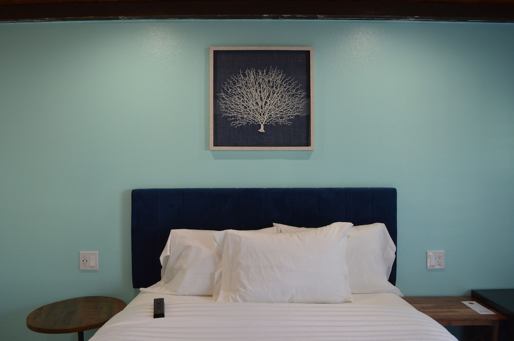 Calafia Inn 34/41