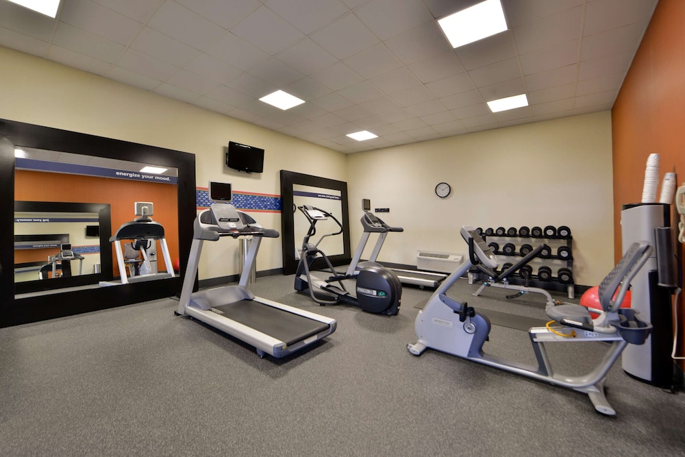 Hampton Inn Salisbury, MD 17/40