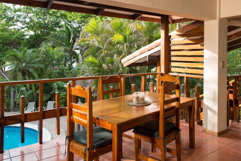 The Coast Beachfront Hotel 34/50