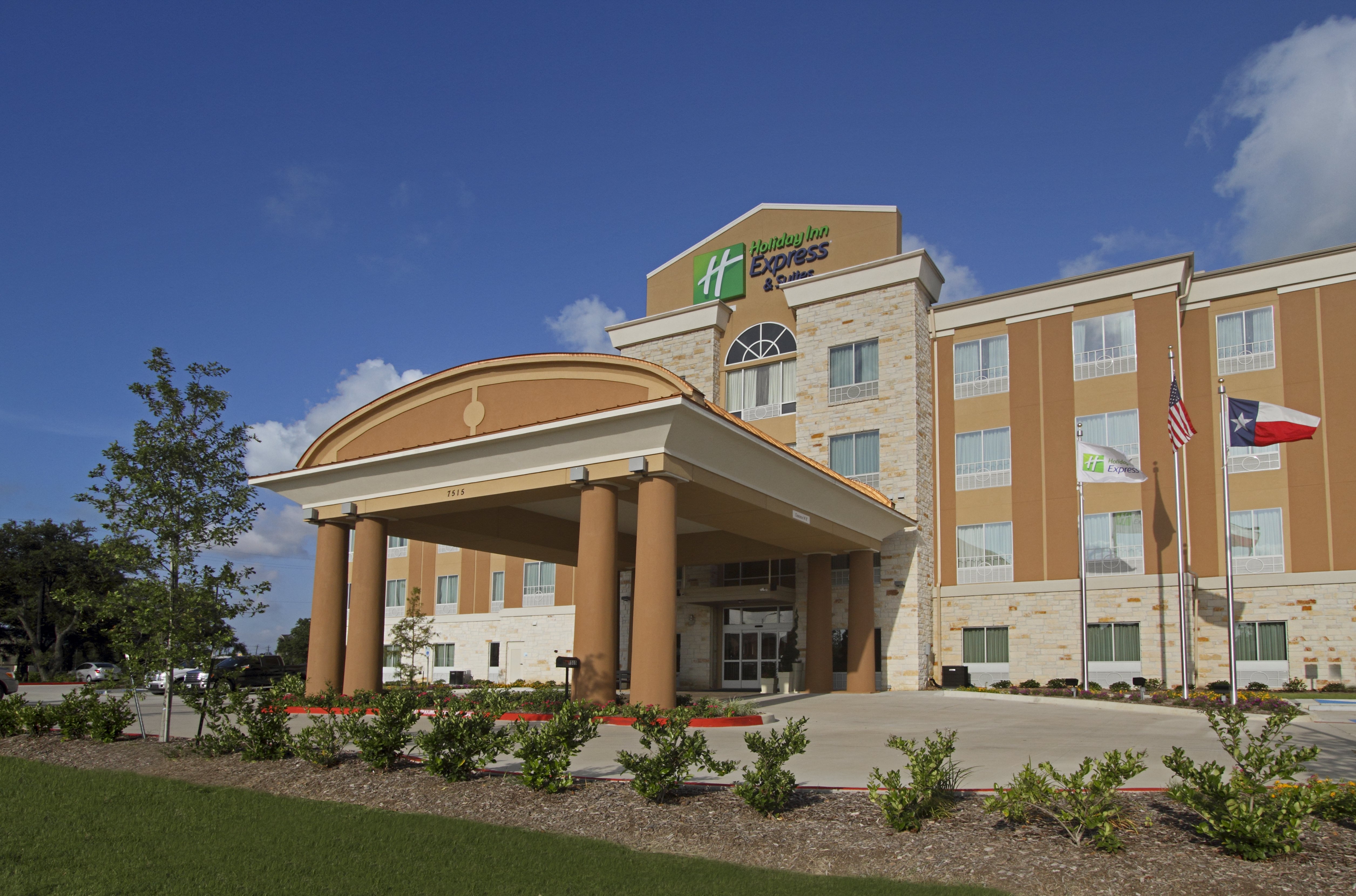Holiday Inn Express and Suites Houston East Baytown 3/31