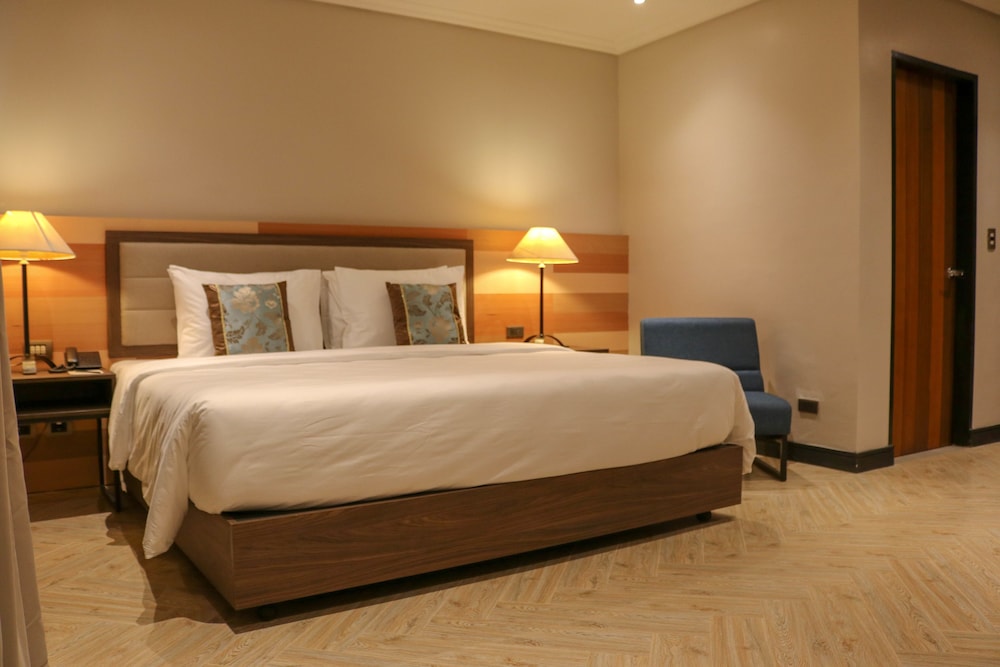 Acacia Hotel Bacolod 3/20