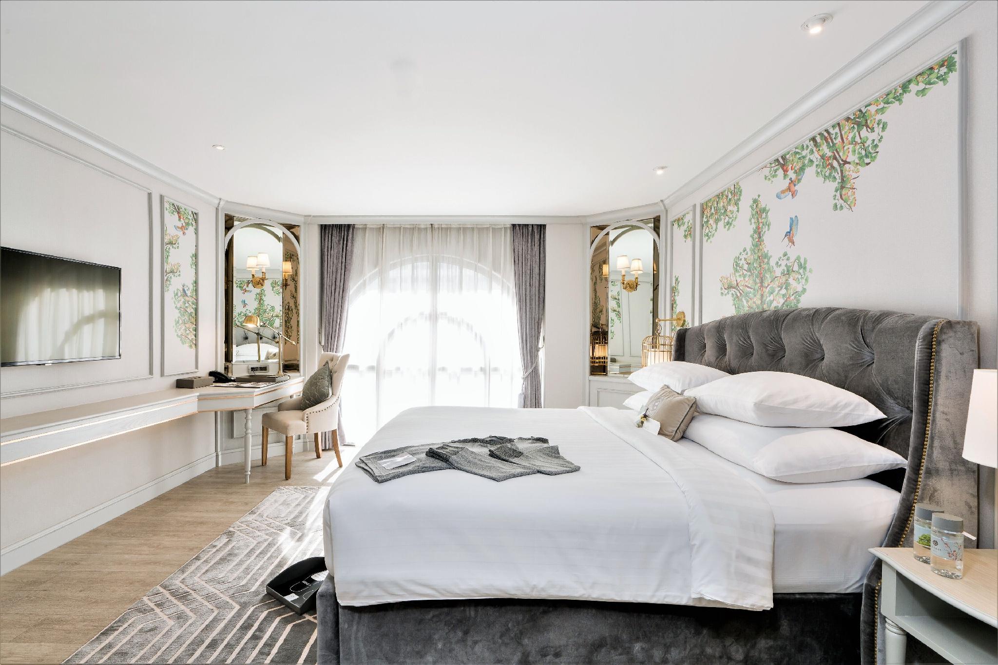 The Living, Suite, Single Bed