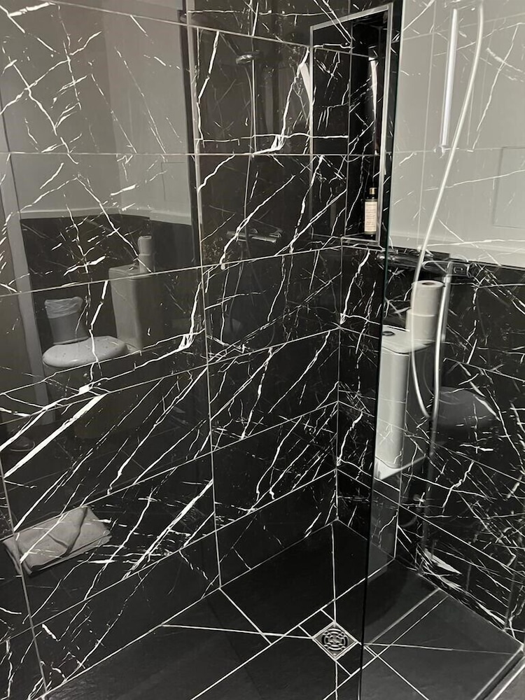 Hotel Elysa Luxembourg 38/41