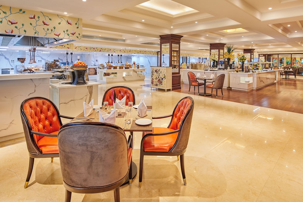 MAYFAIR Lake Resort, Atal Nagar, Raipur 35/50