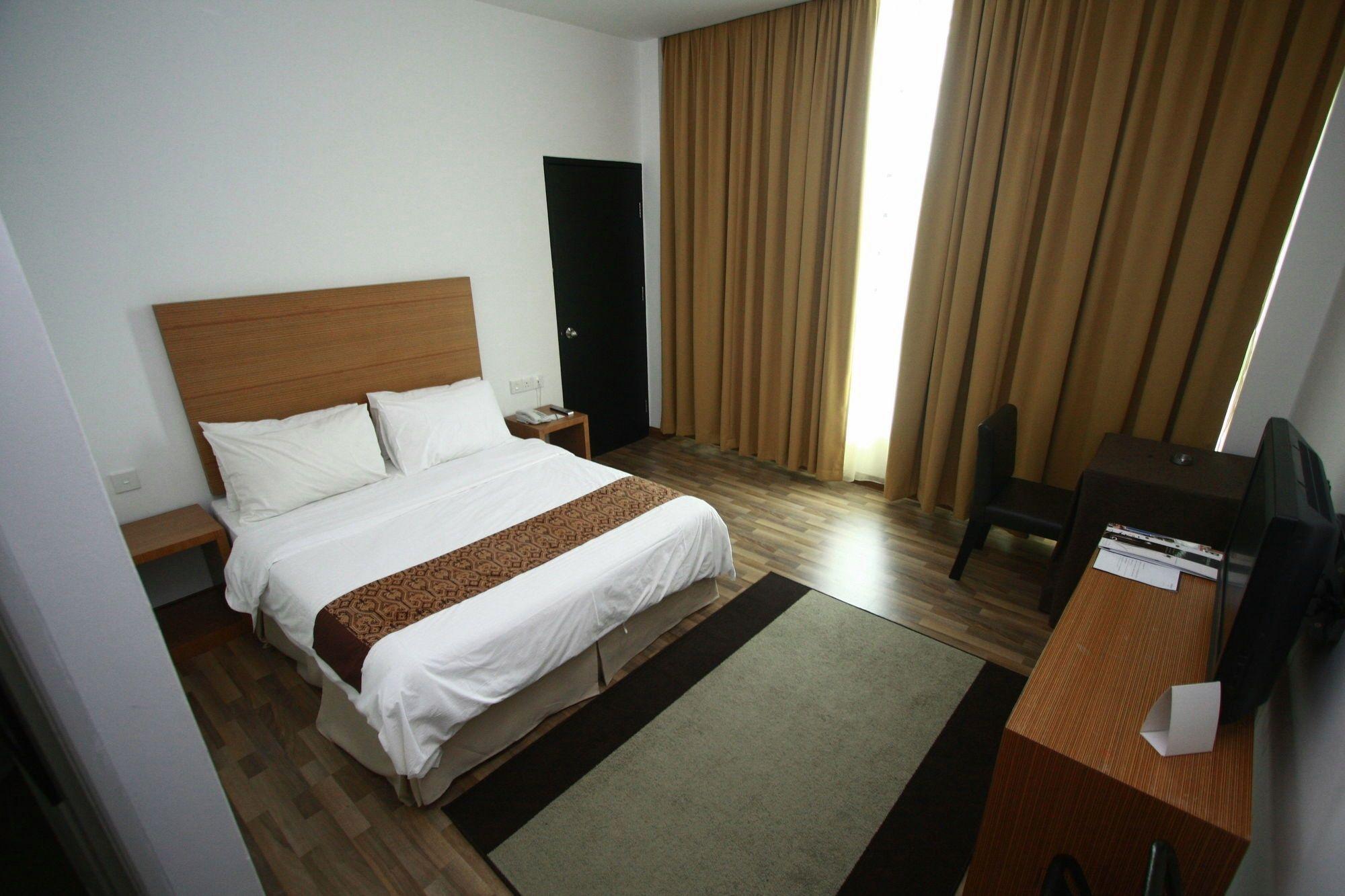 Dormani Hotel Kuching 11/40