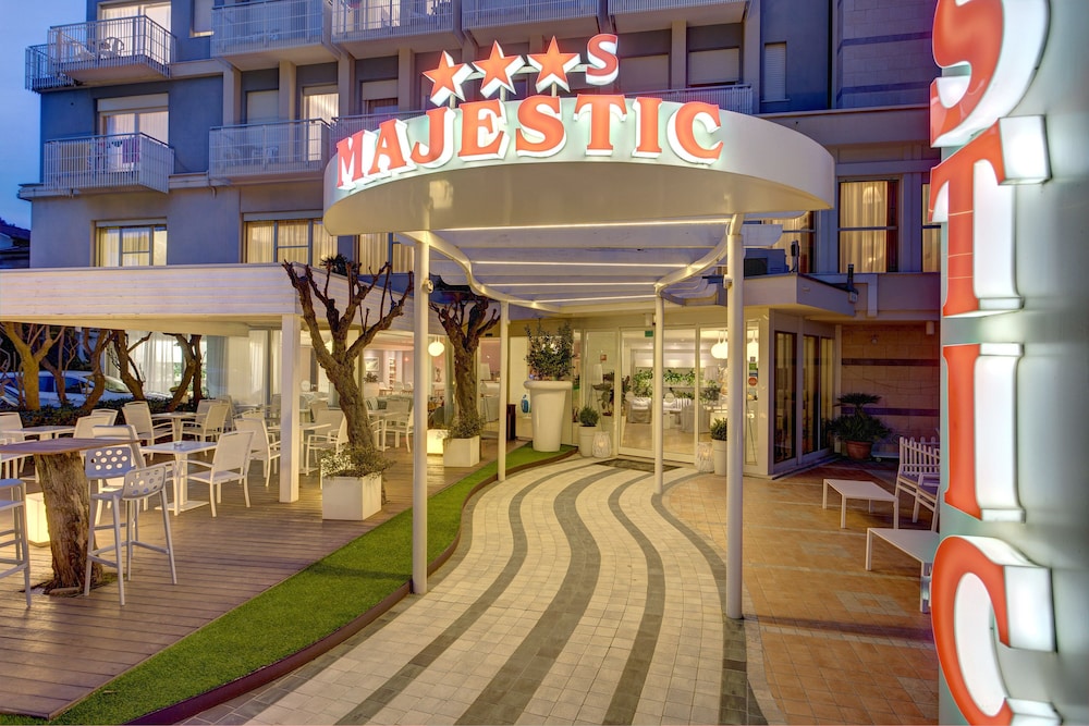 Hotel Majestic 58/66
