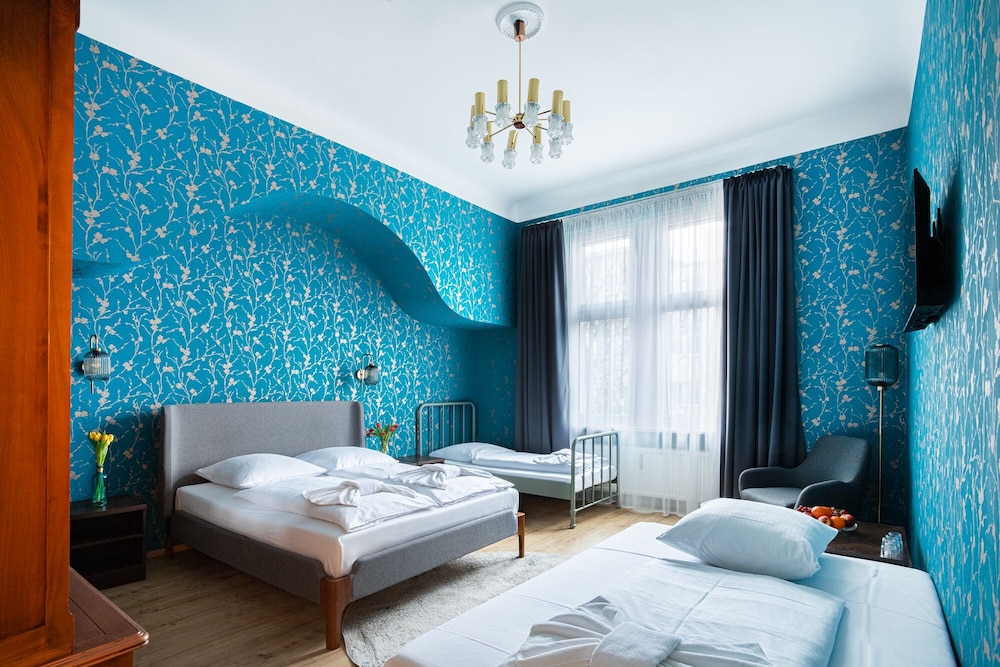ROOM, QUADRUPLE, 2 DOUBLE BEDS