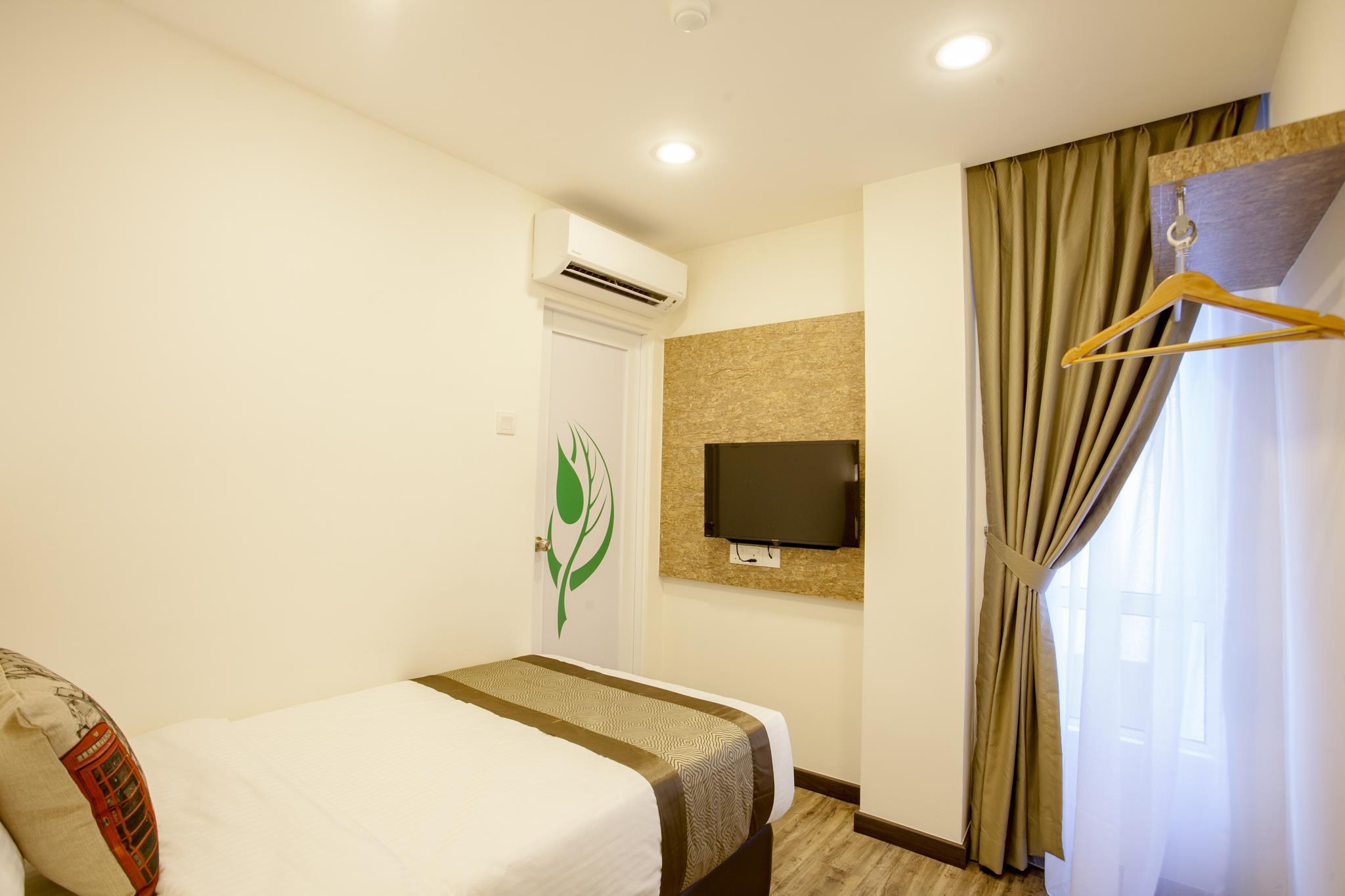 Semi Room, Single, Semi Double Bed