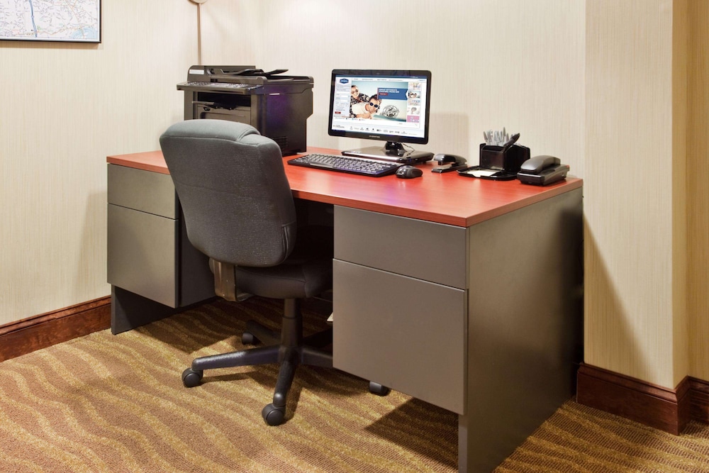Hampton Inn Clifton Park 47/56