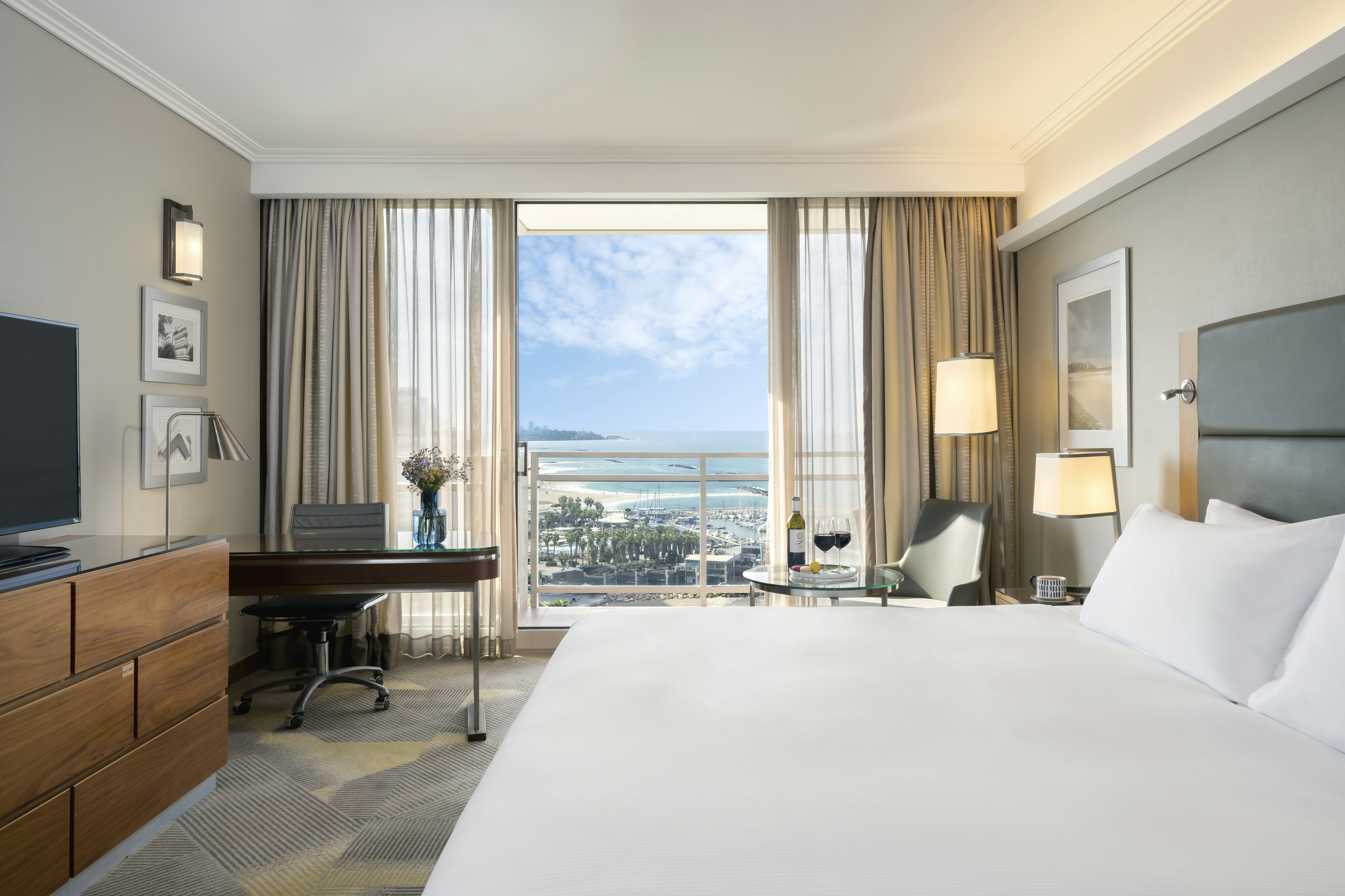 PREMIUM, DELUXE, KING BED, SEA VIEW