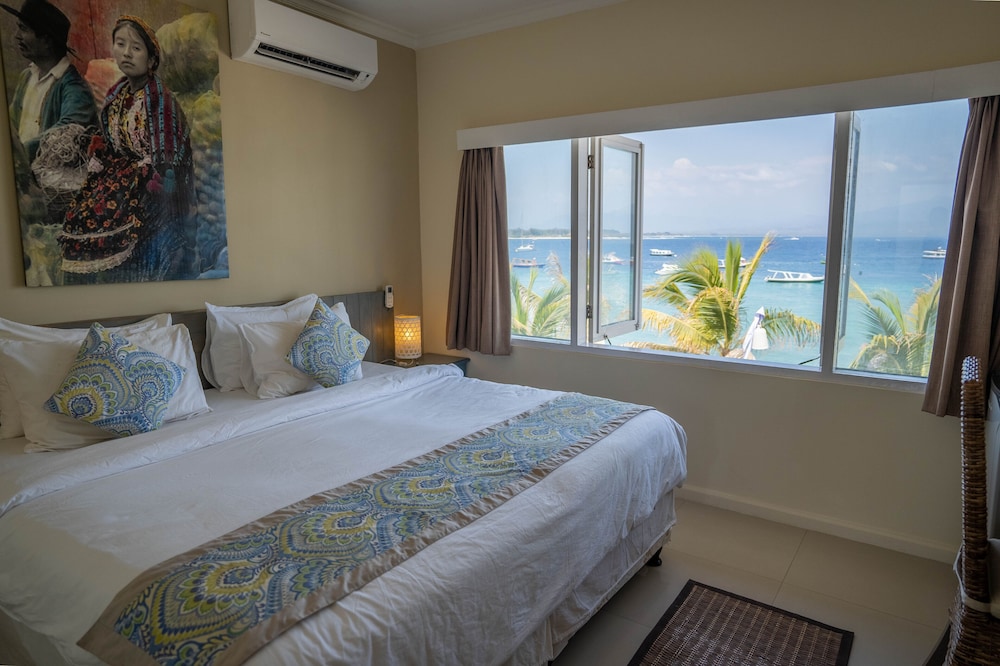 Scallywags Resort 7/50
