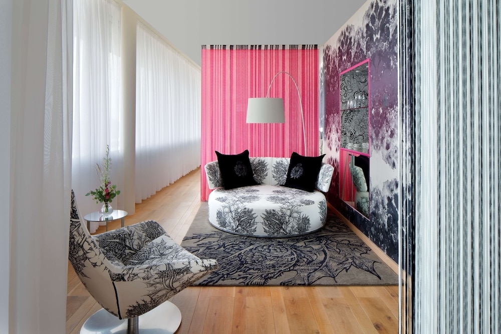 RADISSON COLLECTION HOTEL, ROYAL MILE EDINBURGH 33/50