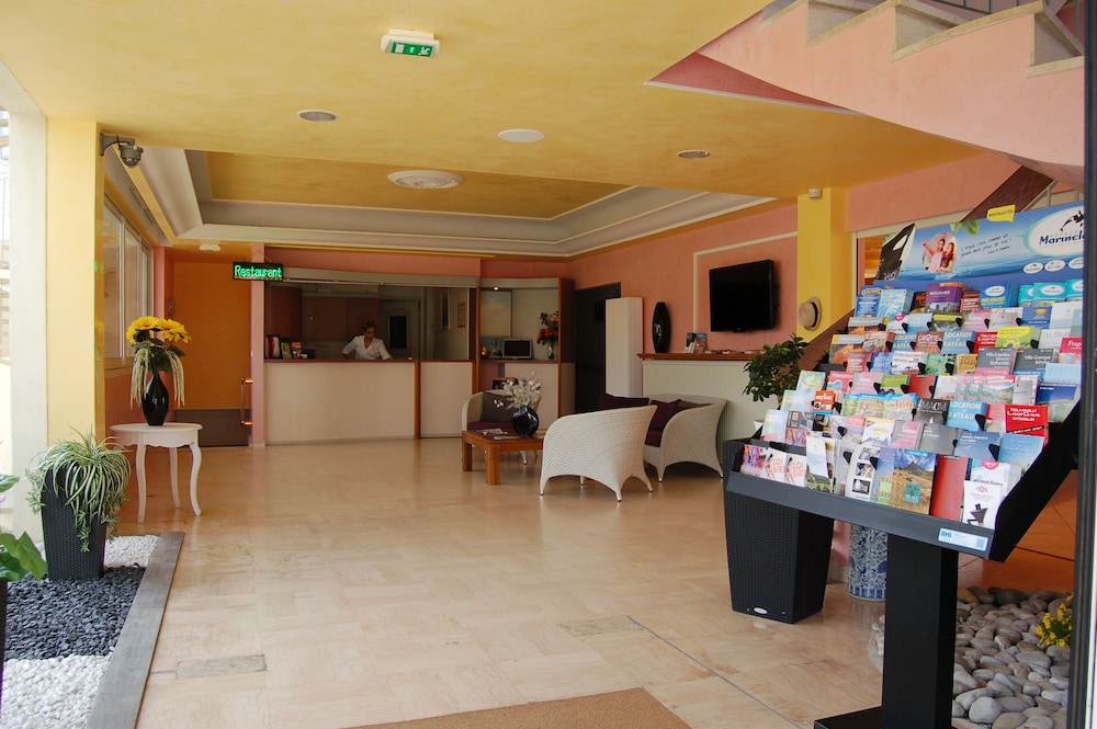 HOTEL DE LA MER 28/50