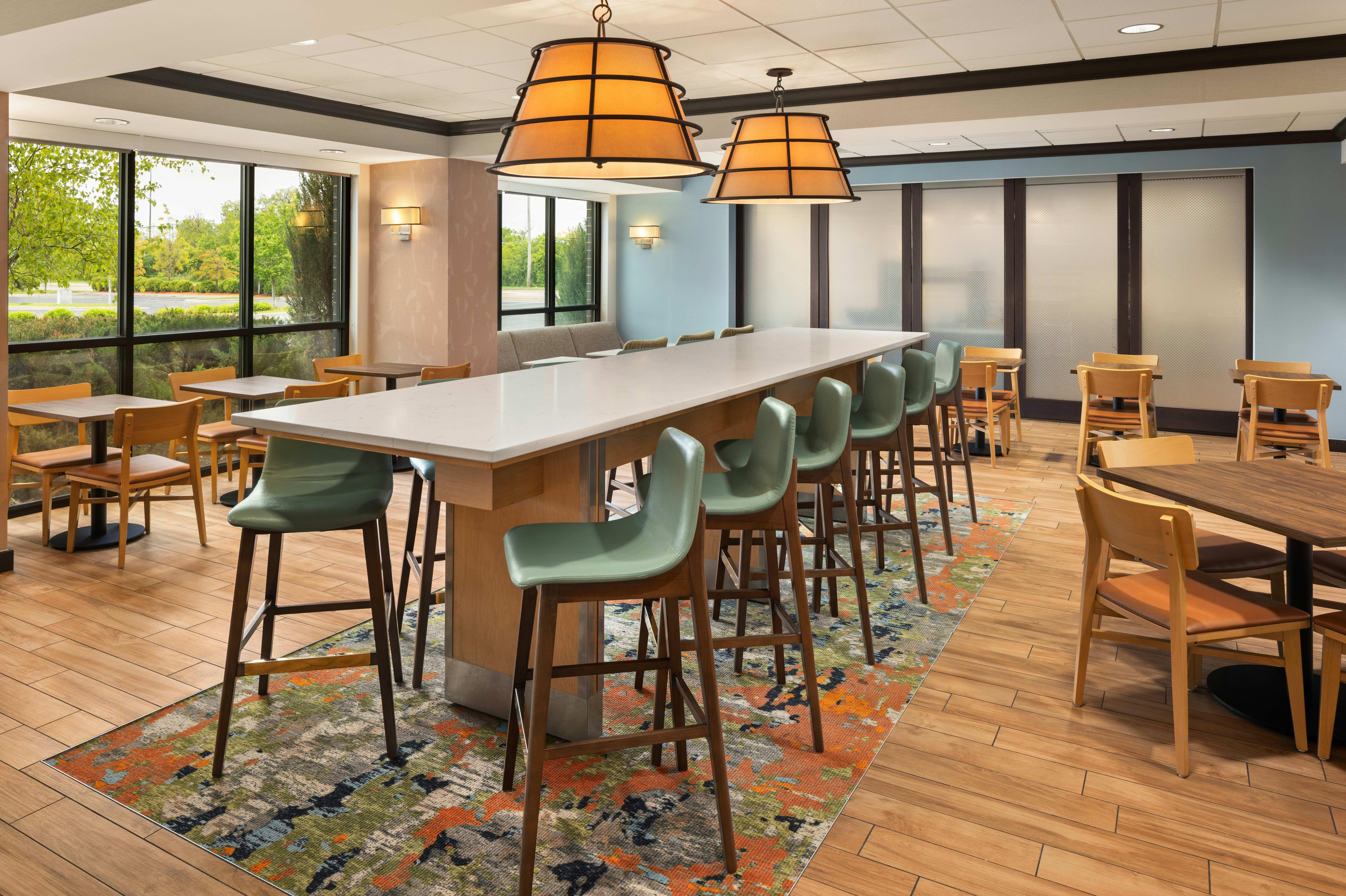Hampton Inn Minneapolis Roseville 30/42