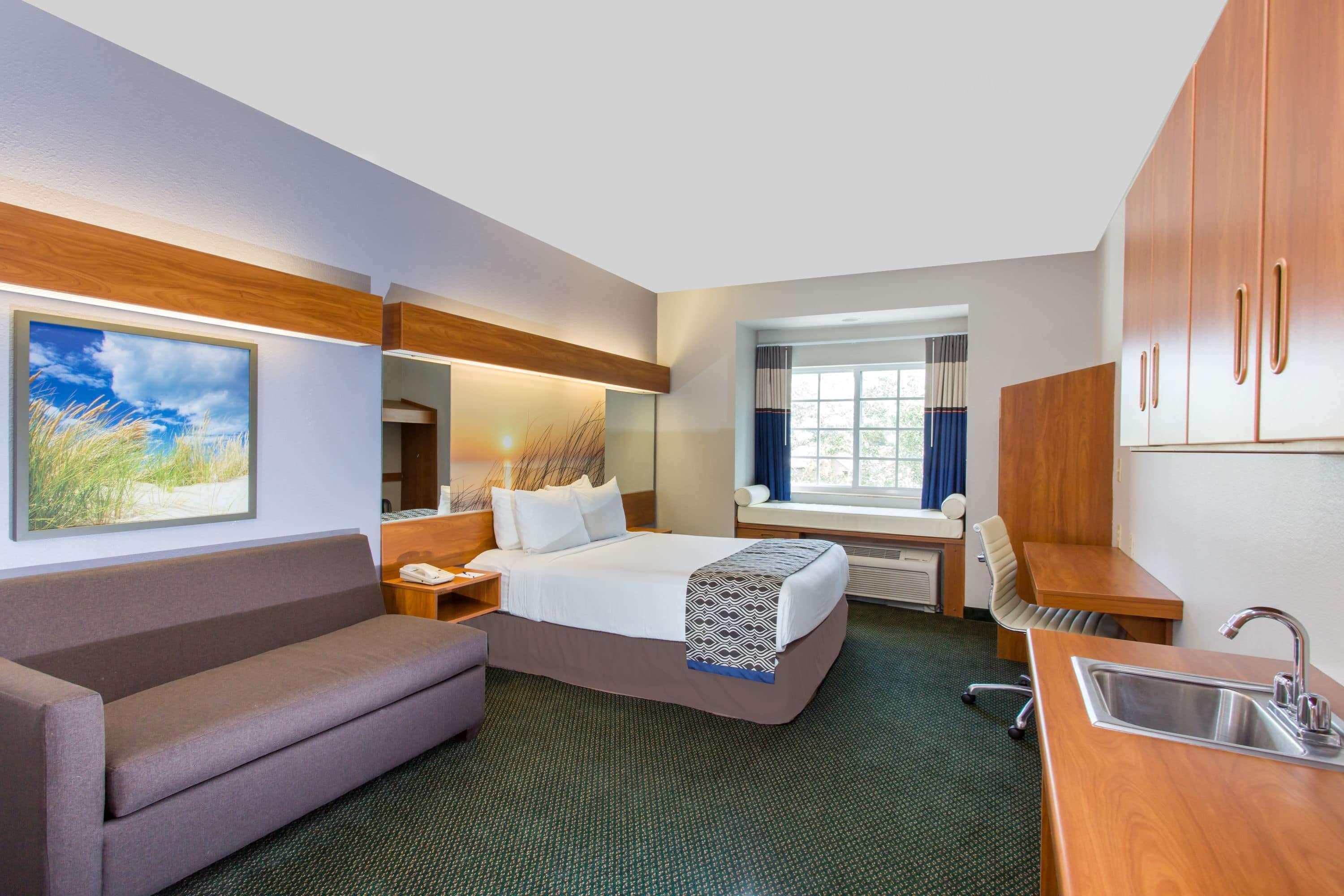 Suite, Queen Bed