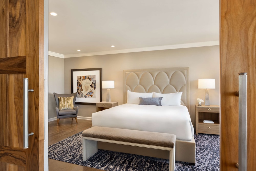 Fairmont Dallas 16/73