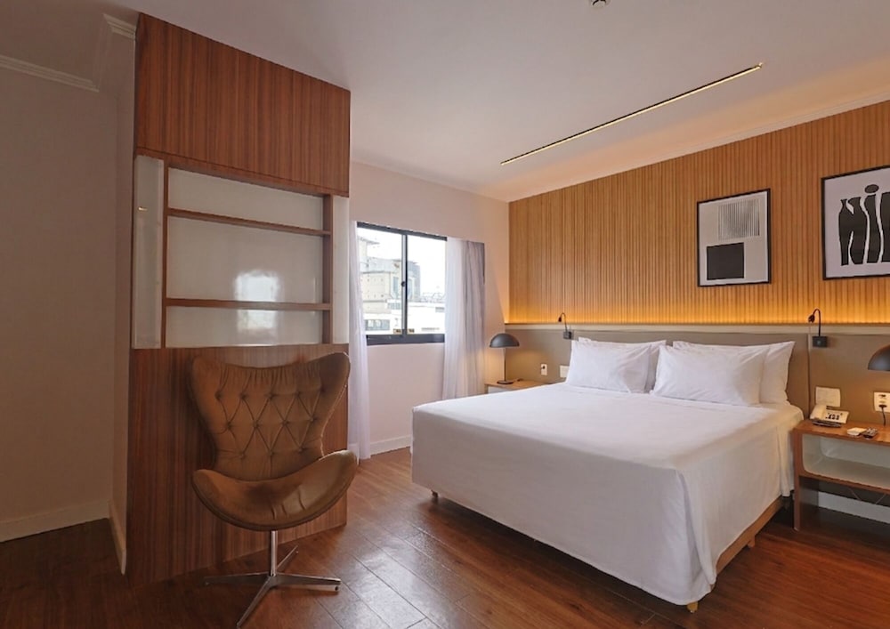 غرفة بزنس بسرير كوين، Clarion Hotel Faria Lima 2/7