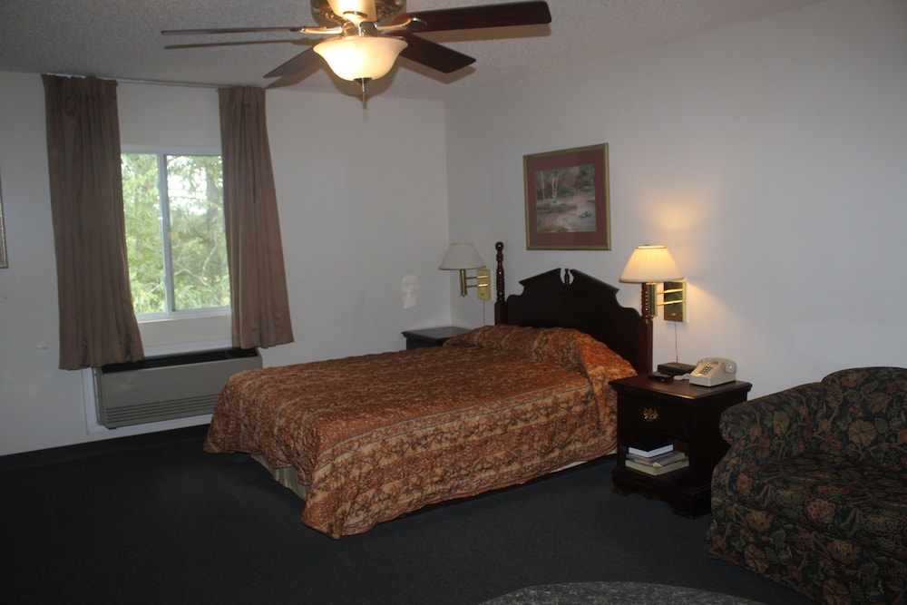 High Falls Hide-A-Way Lodging 17/49