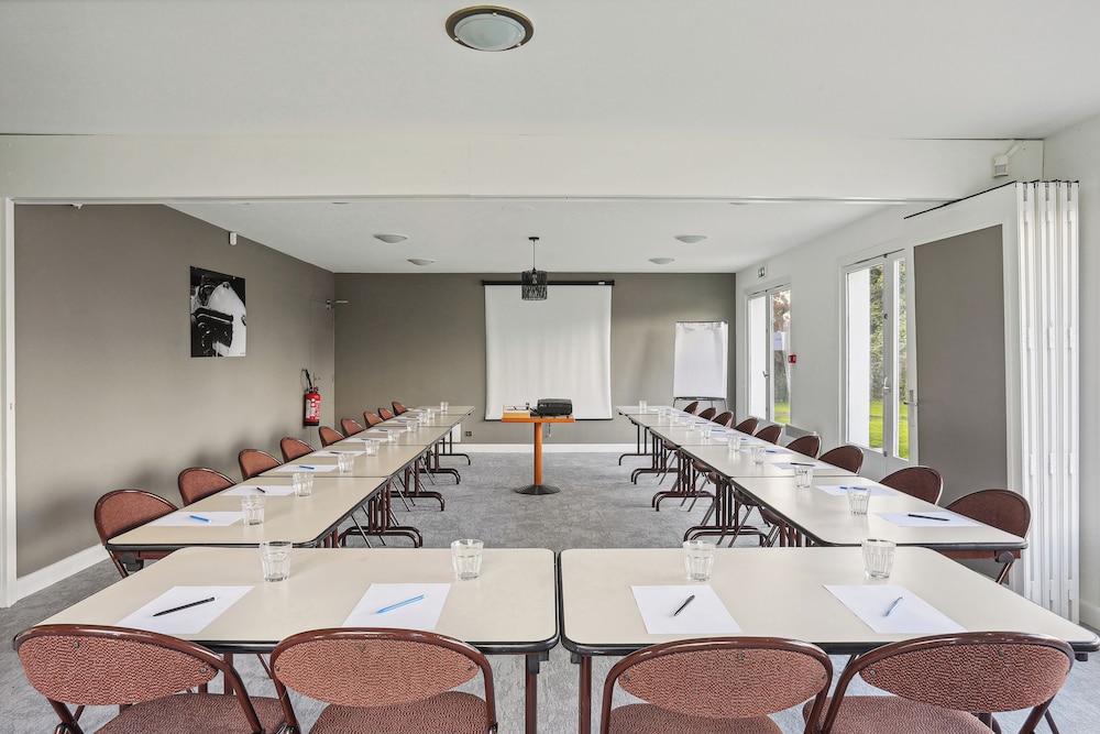 Le 2 By Hotel Akena - La Ferte Bernard 40/50