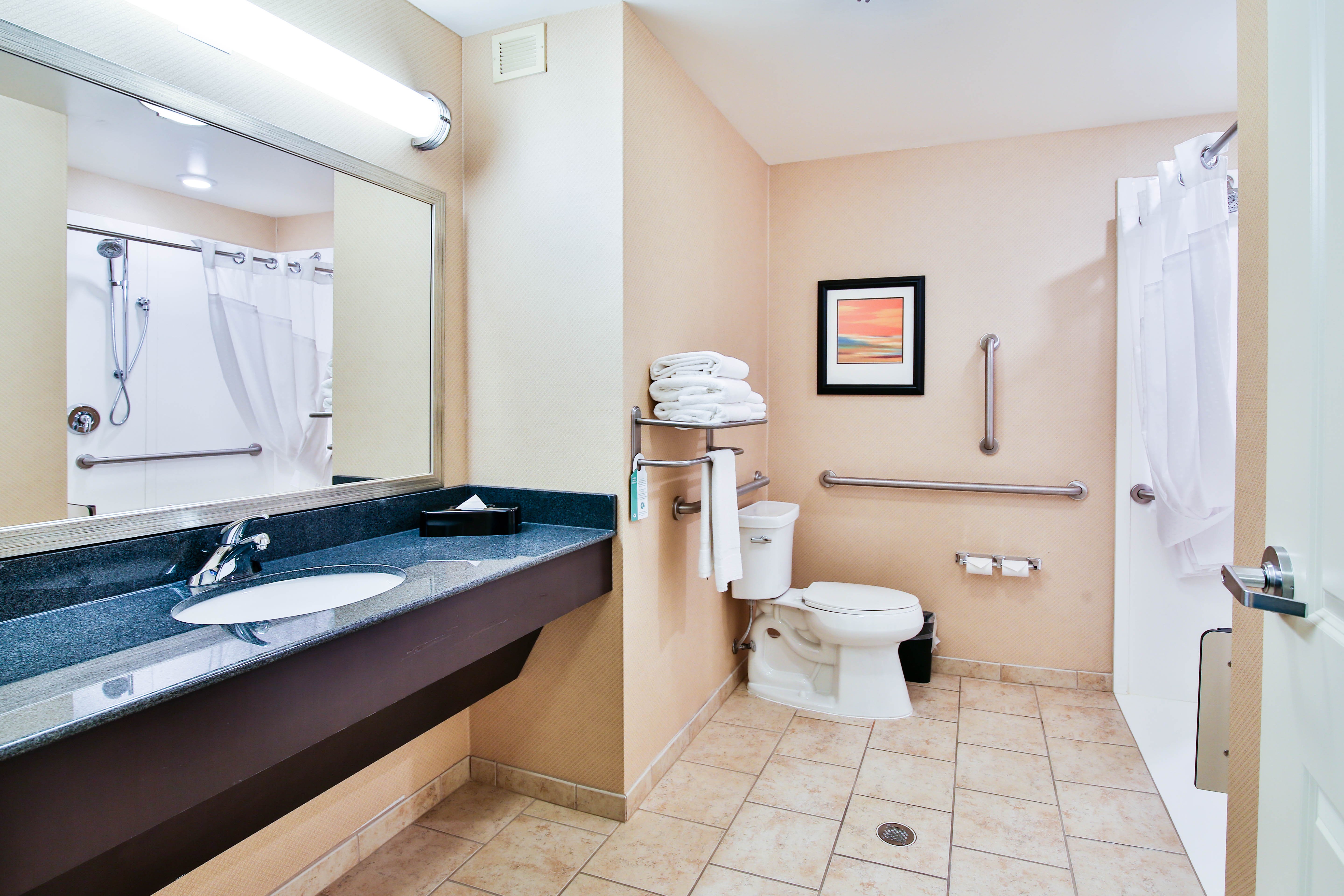 Holiday Inn Bismarck 70/70