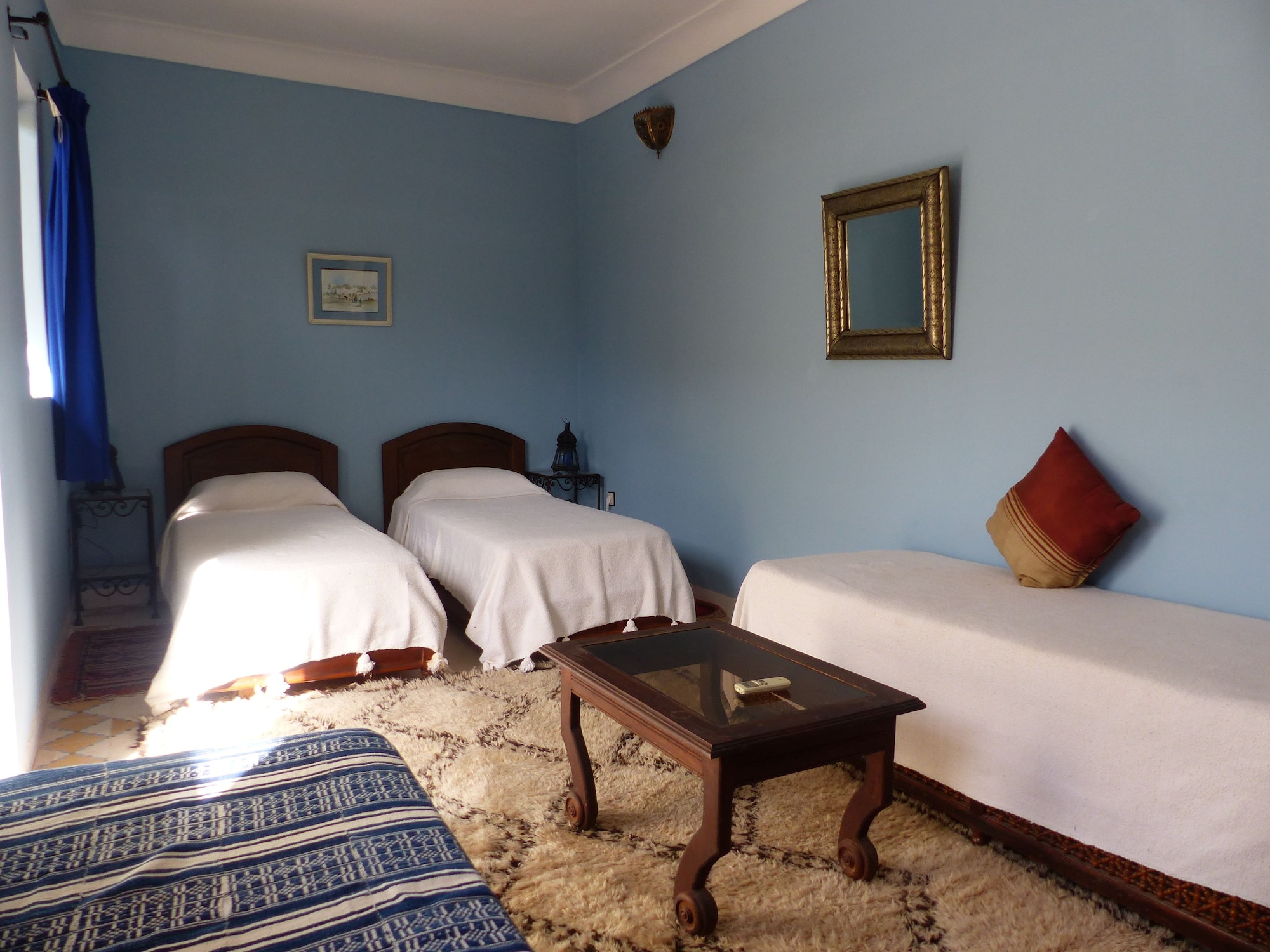 ROOM, QUADRUPLE