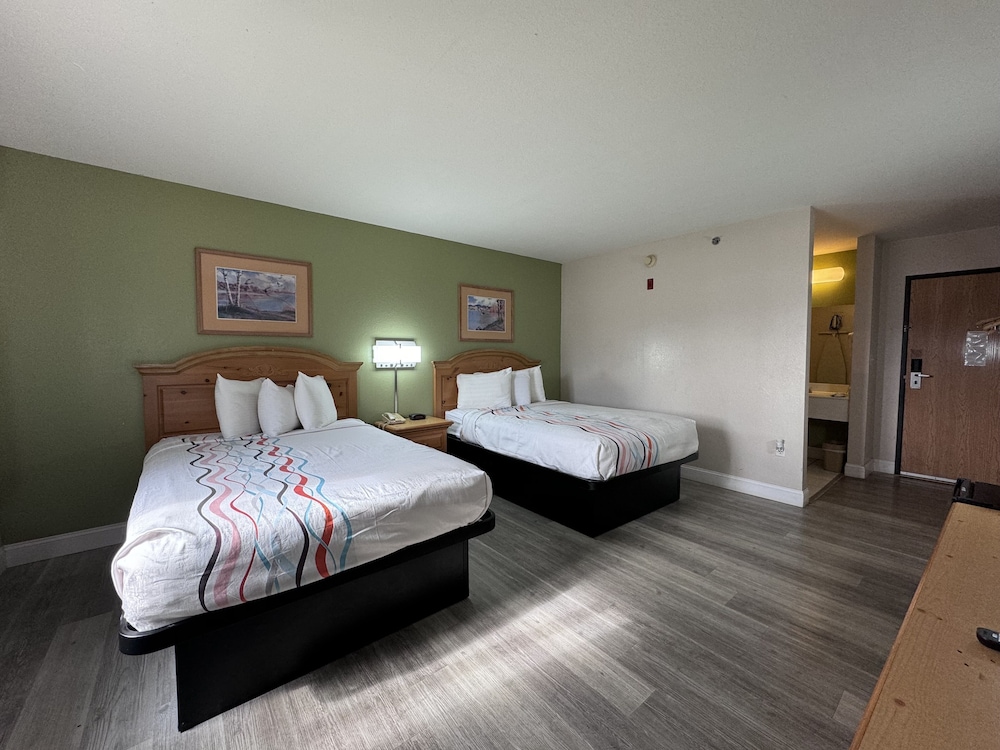 Regency Inn And Suites 11/51