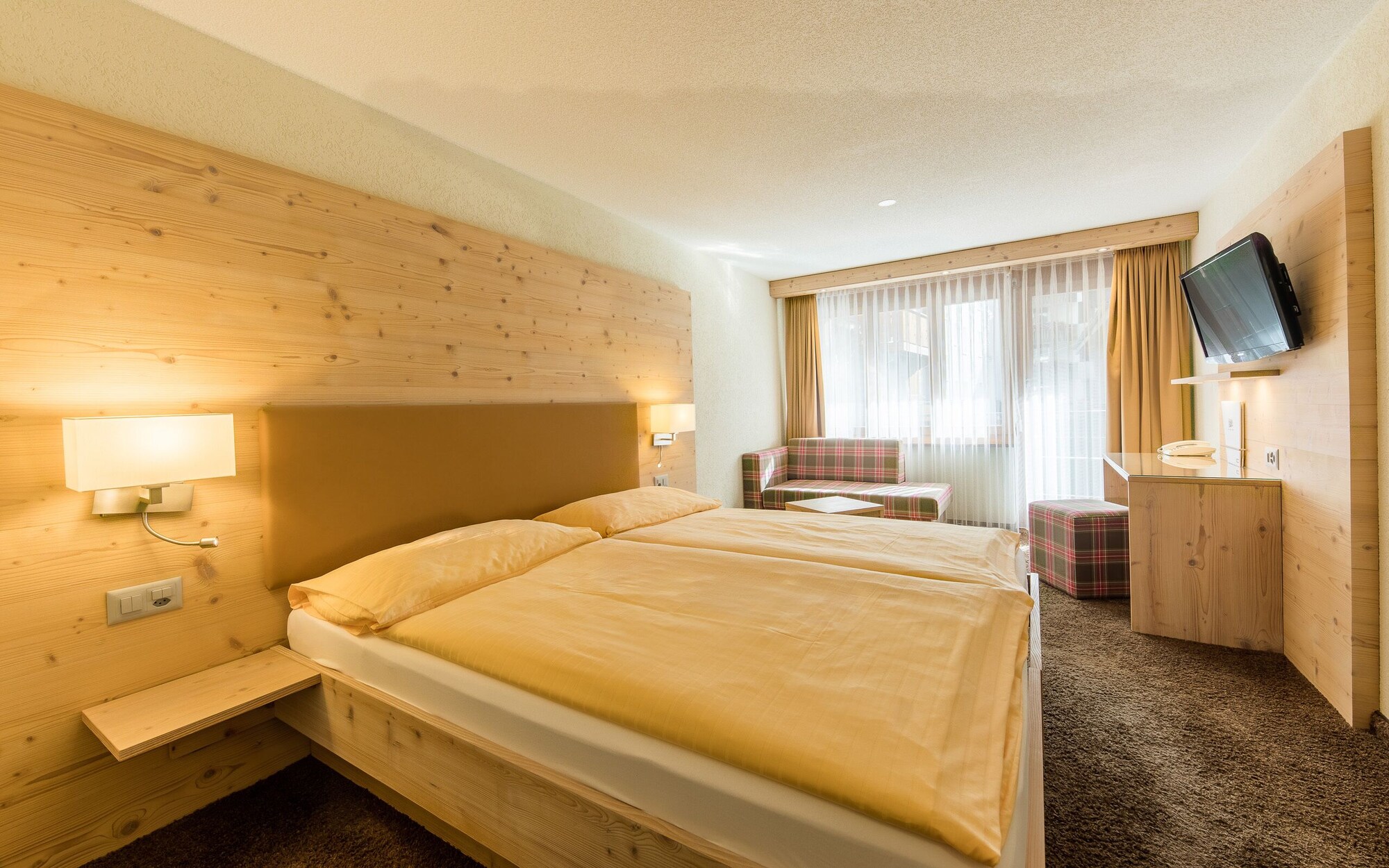 BELLEVUE, RESIDENCE, TWIN BEDS