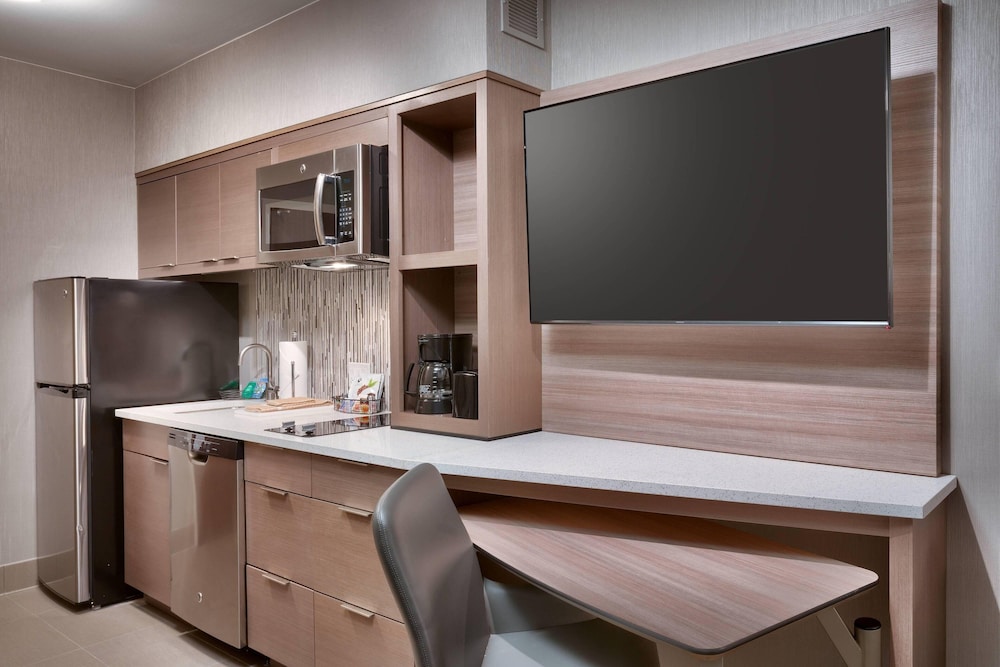 Towneplace Suites Los Angeles Lax Hawthorne 27/28