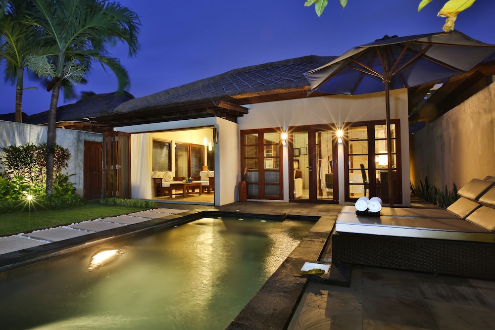 BALI BALIKU BEACH FRONT LUXURY PRIVATE POOL VILLAS 13/33