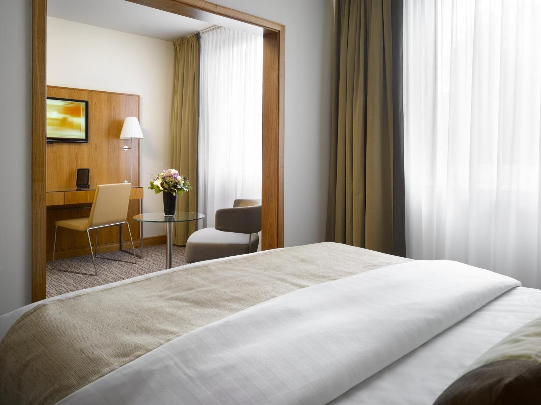 Urban, Premier, King Bed