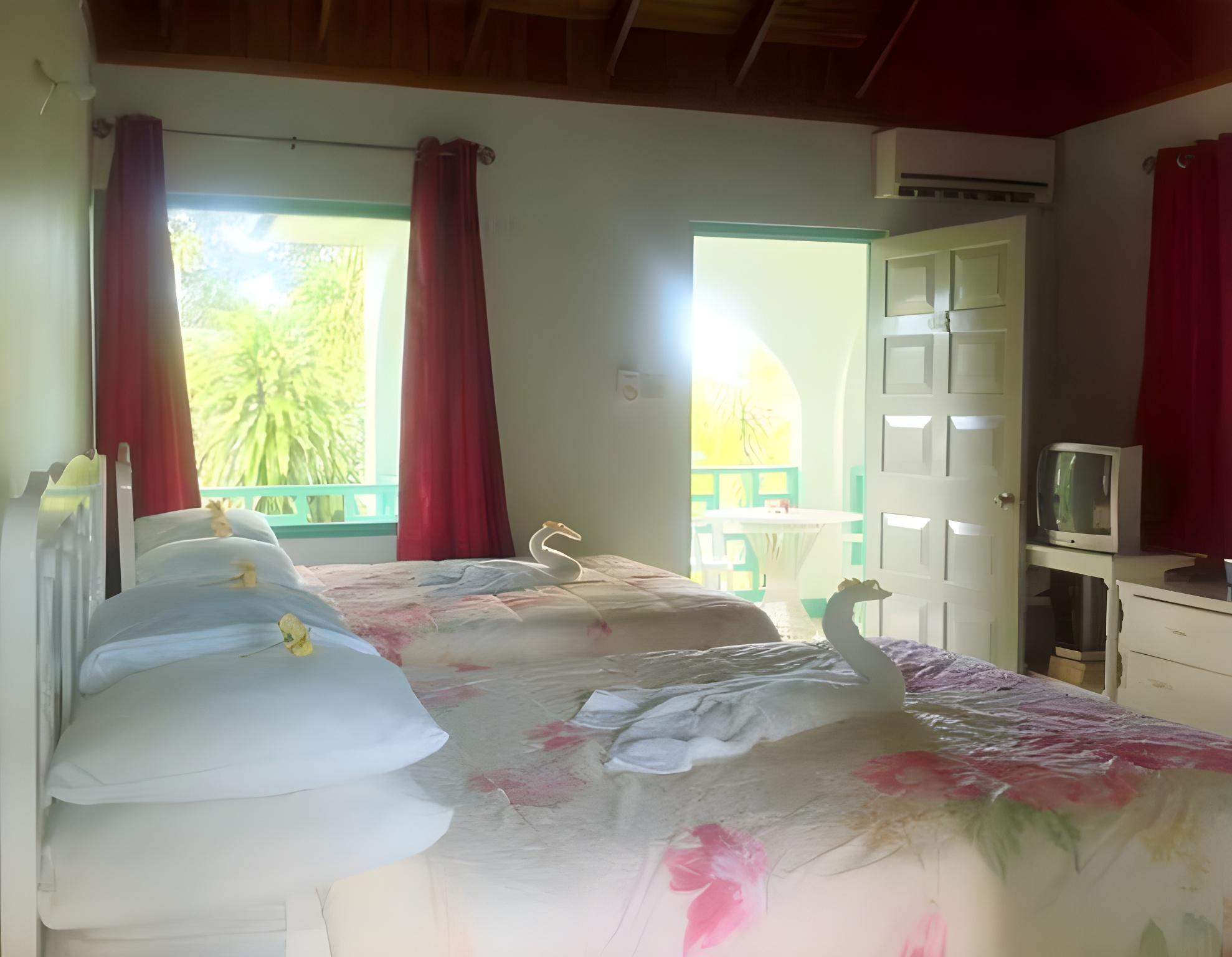 غرفة قياسية بسرير مزدوج، Gold Nugget Hotel 2/2