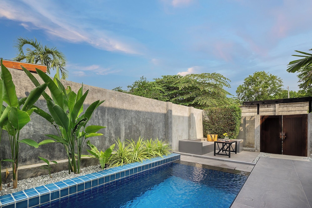 Sunday Sea Two Pool Villa Pattaya 43/50