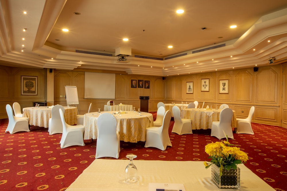 Bristol Hotel Amman 45/50