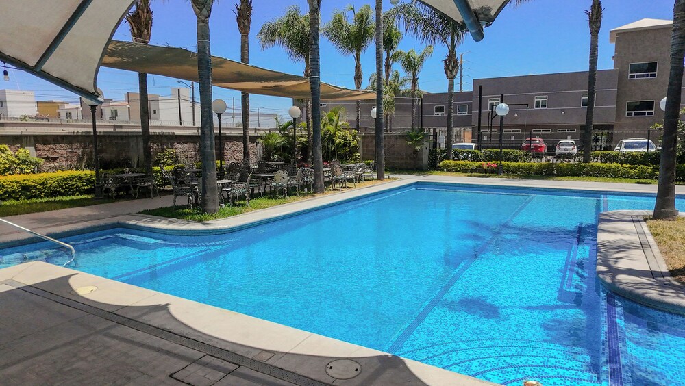 Hotel & Suites Aliana 25/50