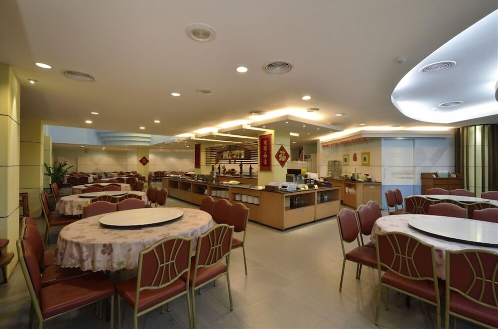 Toong Mao Kao-shang-ching Hotel 43/54