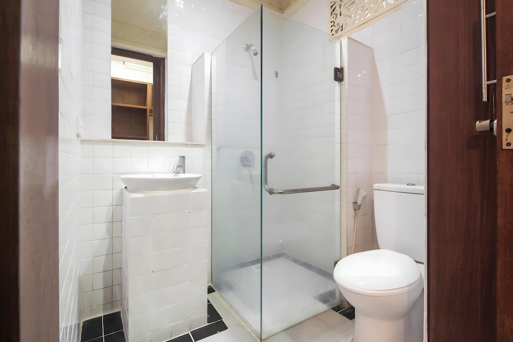 Capital O 93809 Wida Hotel 21/23