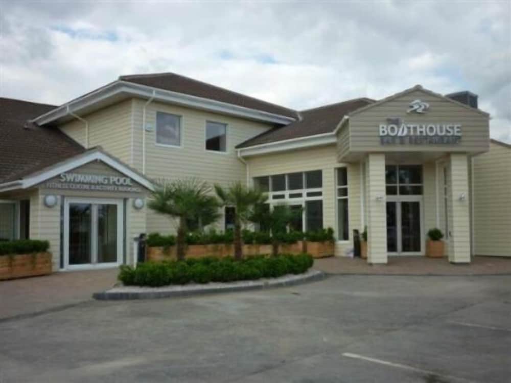 Southview Park Hotel 21/23